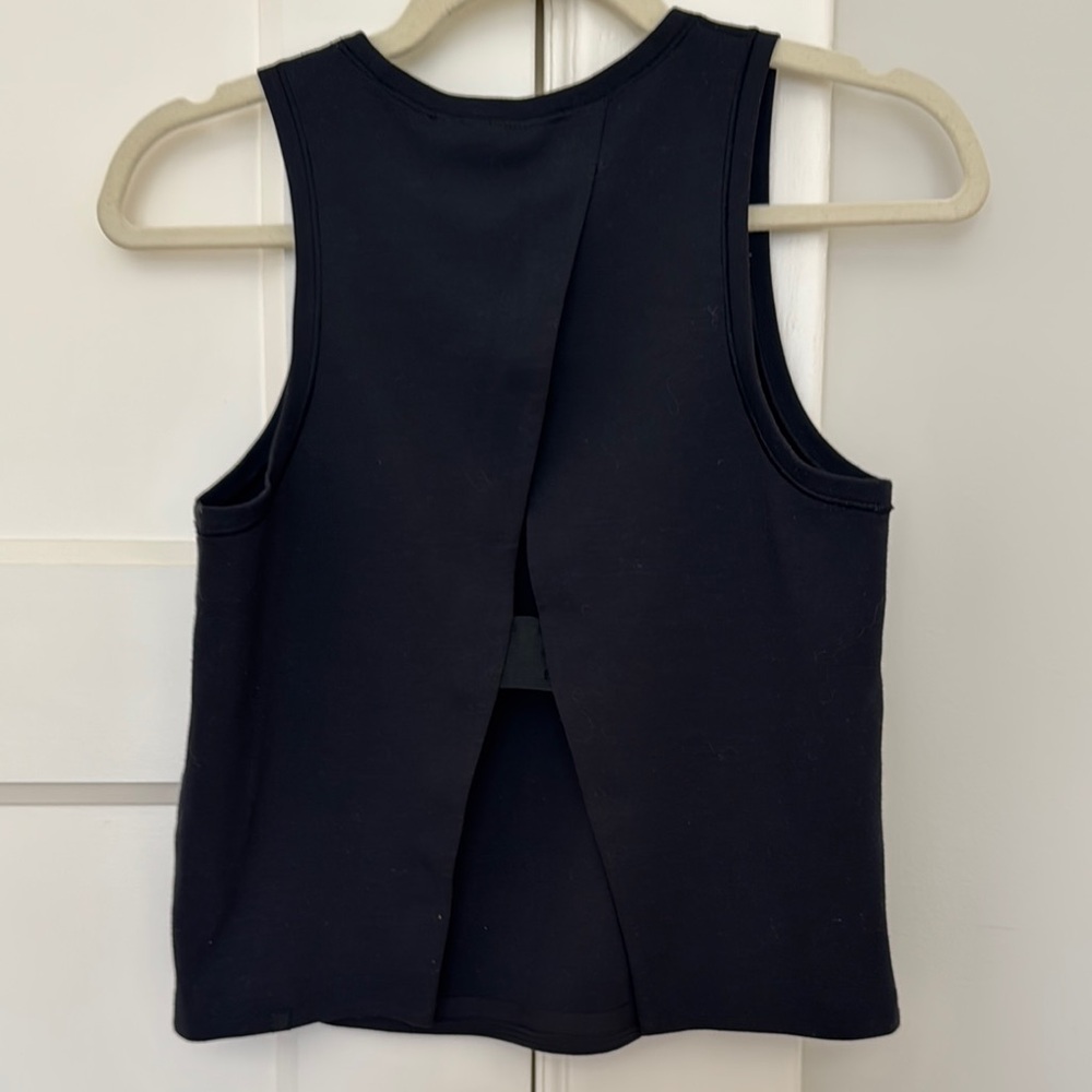 Lululemon split back hem tank - Picture 2 of 3